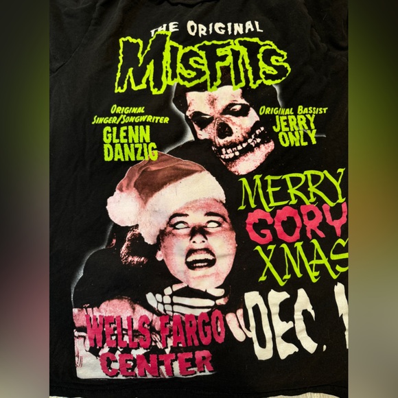 The Original Misfits - Philadelphia Wells Fargo event shirt (Merry Gory Xmas) - Picture 3 of 5